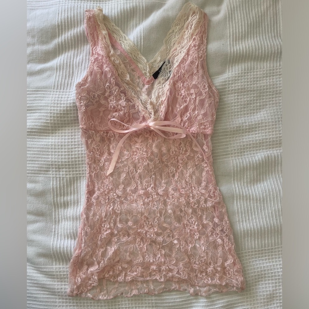 Pink tank top bundle